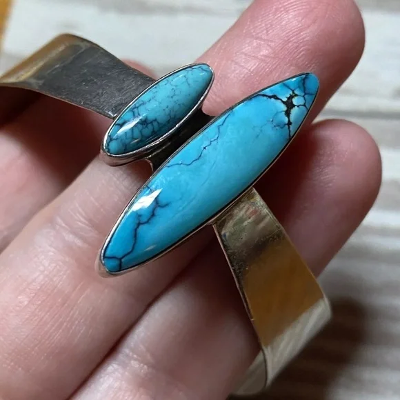 Vintage mod blue turquoise sterling silver cuff bracelet